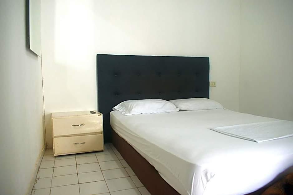 Mango Tree Ctg 420 Hotel 3*